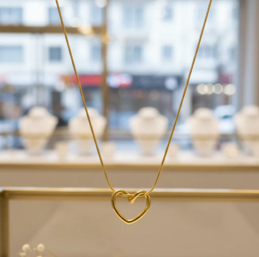 Altın Rengi Kalp Kolye