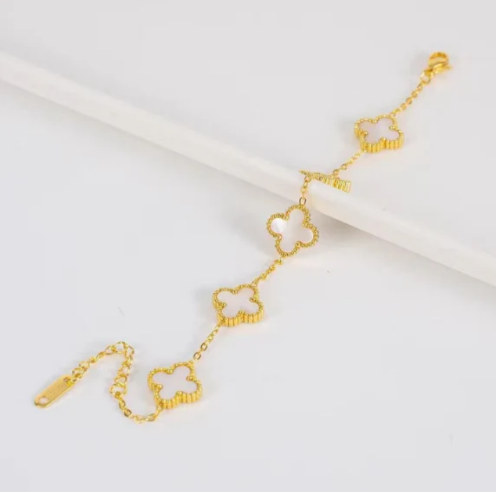 Dört Yapraklı Yonca Bileklik (Beyaz)