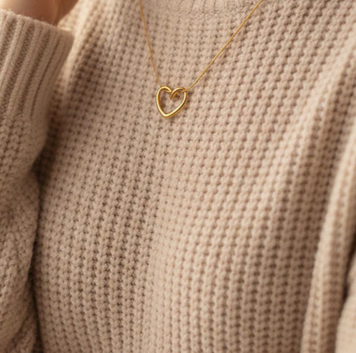 Altın Rengi Kalp Kolye