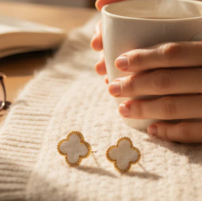 Dört Yapraklı Yonca Küpe (Beyaz)